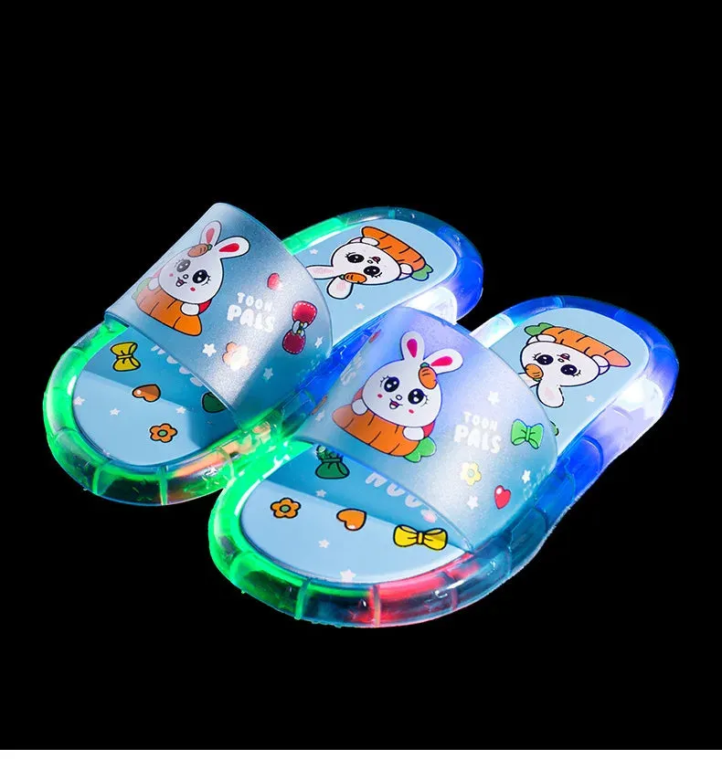 슬리퍼 Kids Shoe Fashion LED Luminescent Children's Slippers 2023 Summer New Cartoon Crystal Shoes Girls/boys Sandals Flip Flops