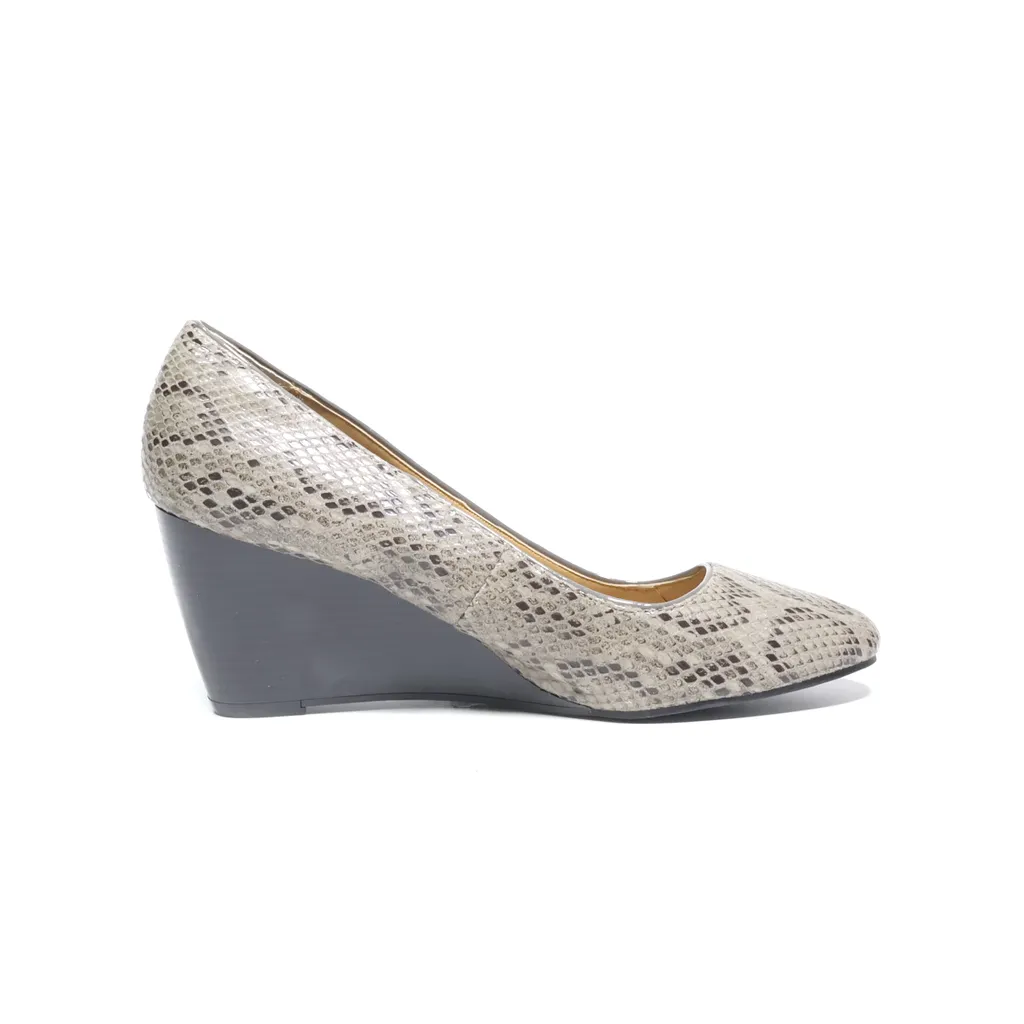 Bass G.H. Bass & Co Wedge Shoes Leather Grey Color For Women