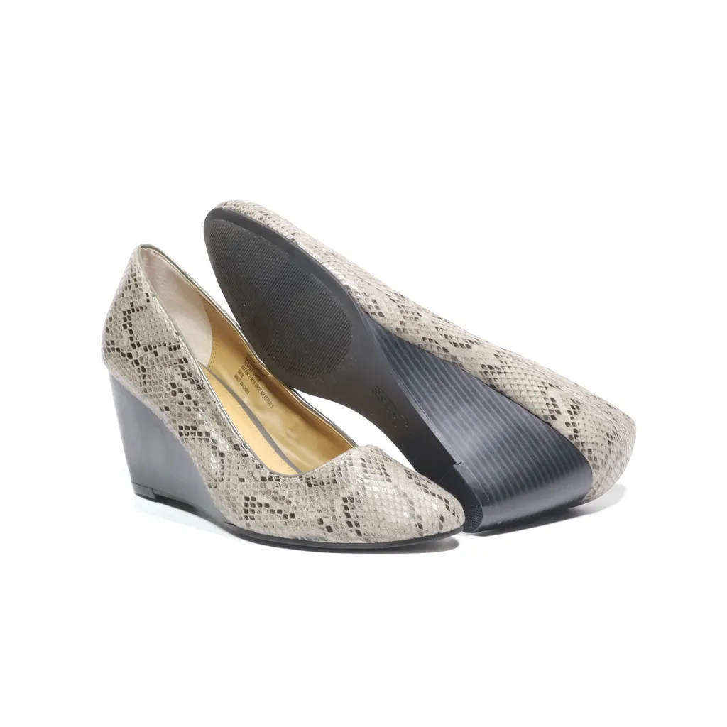 Bass G.H. Bass & Co Wedge Shoes Leather Grey Color For Women
