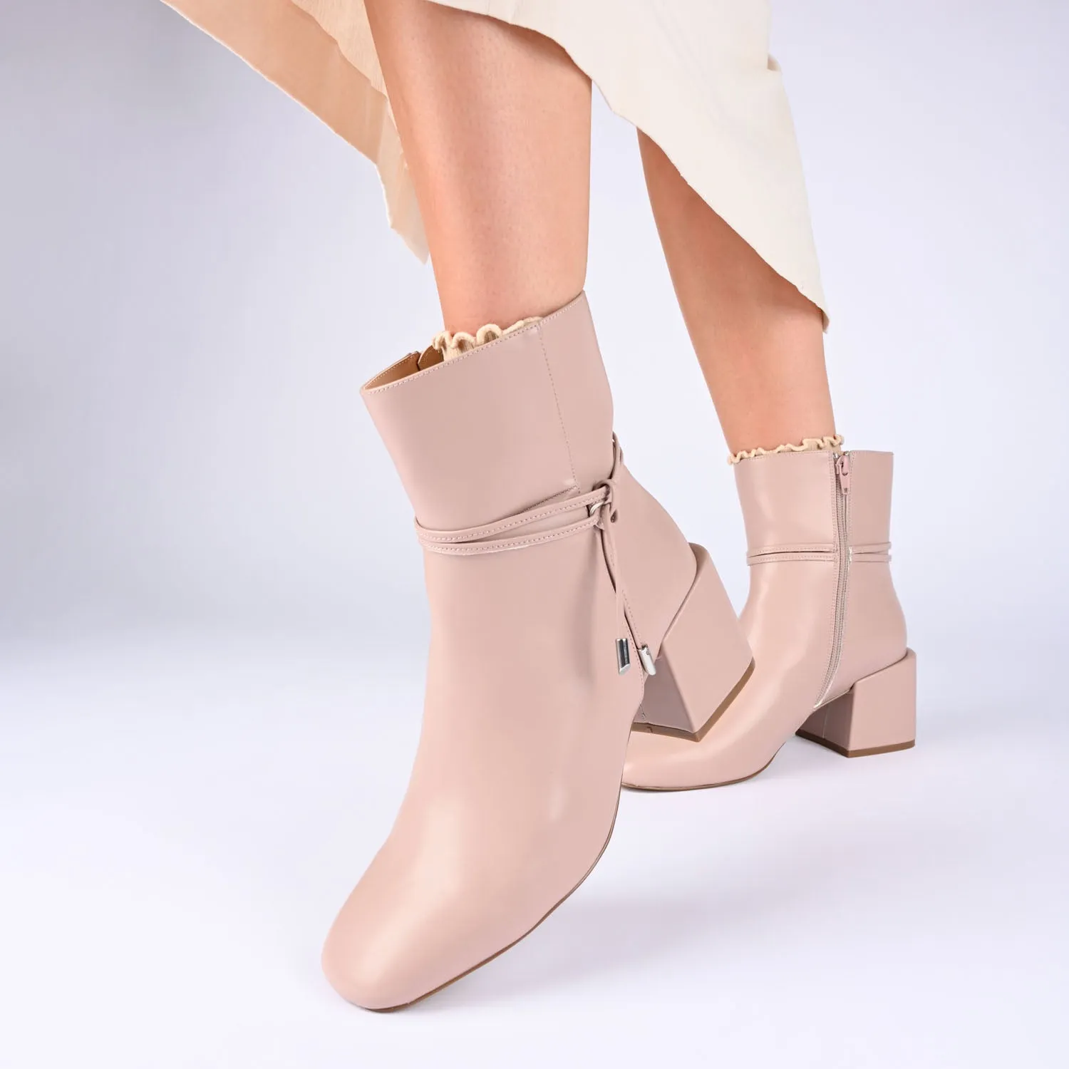 BEVERLEY BLOCK HEELED BOOTIES IN WIDE