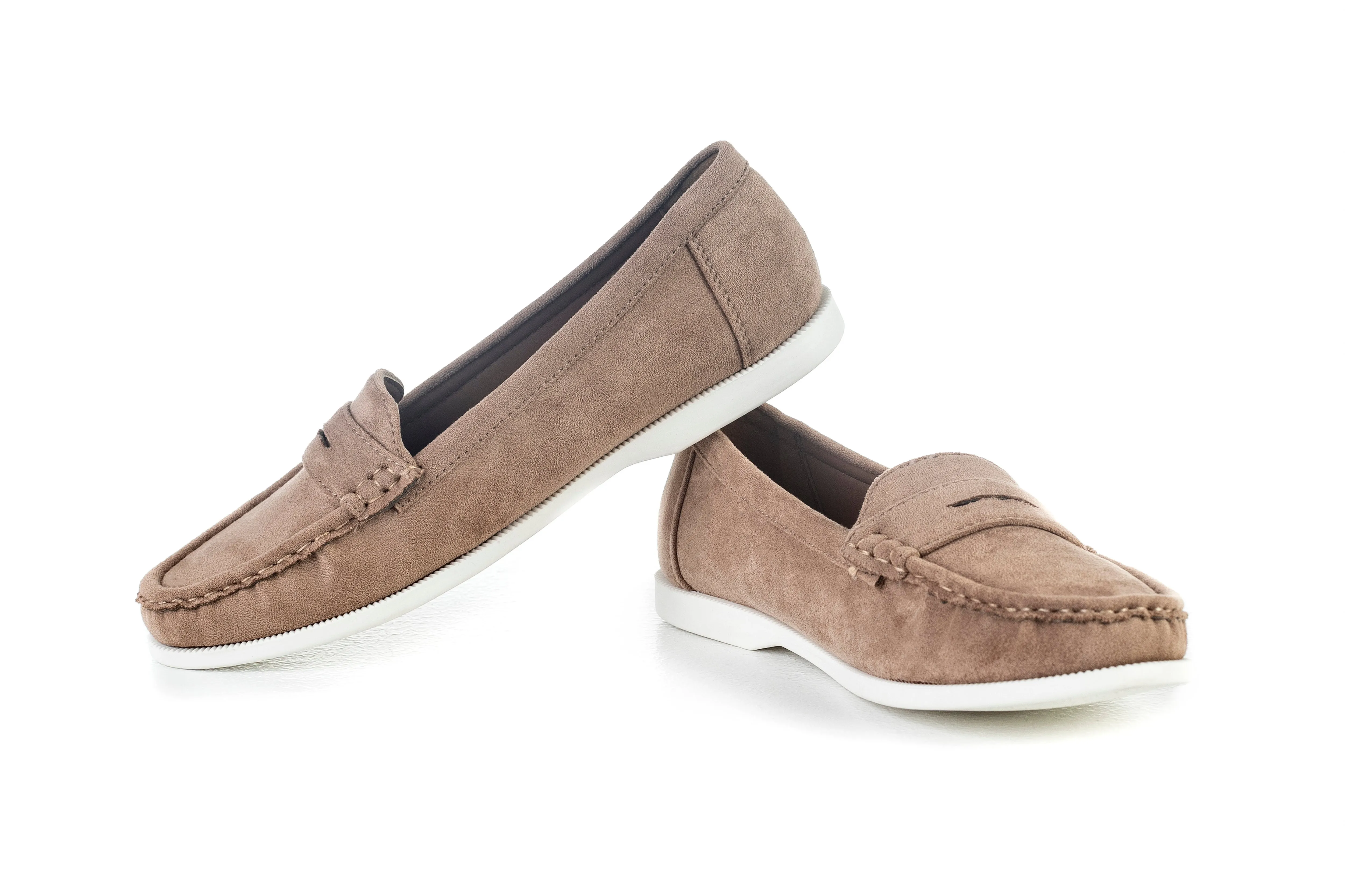 Flat soles moccasins