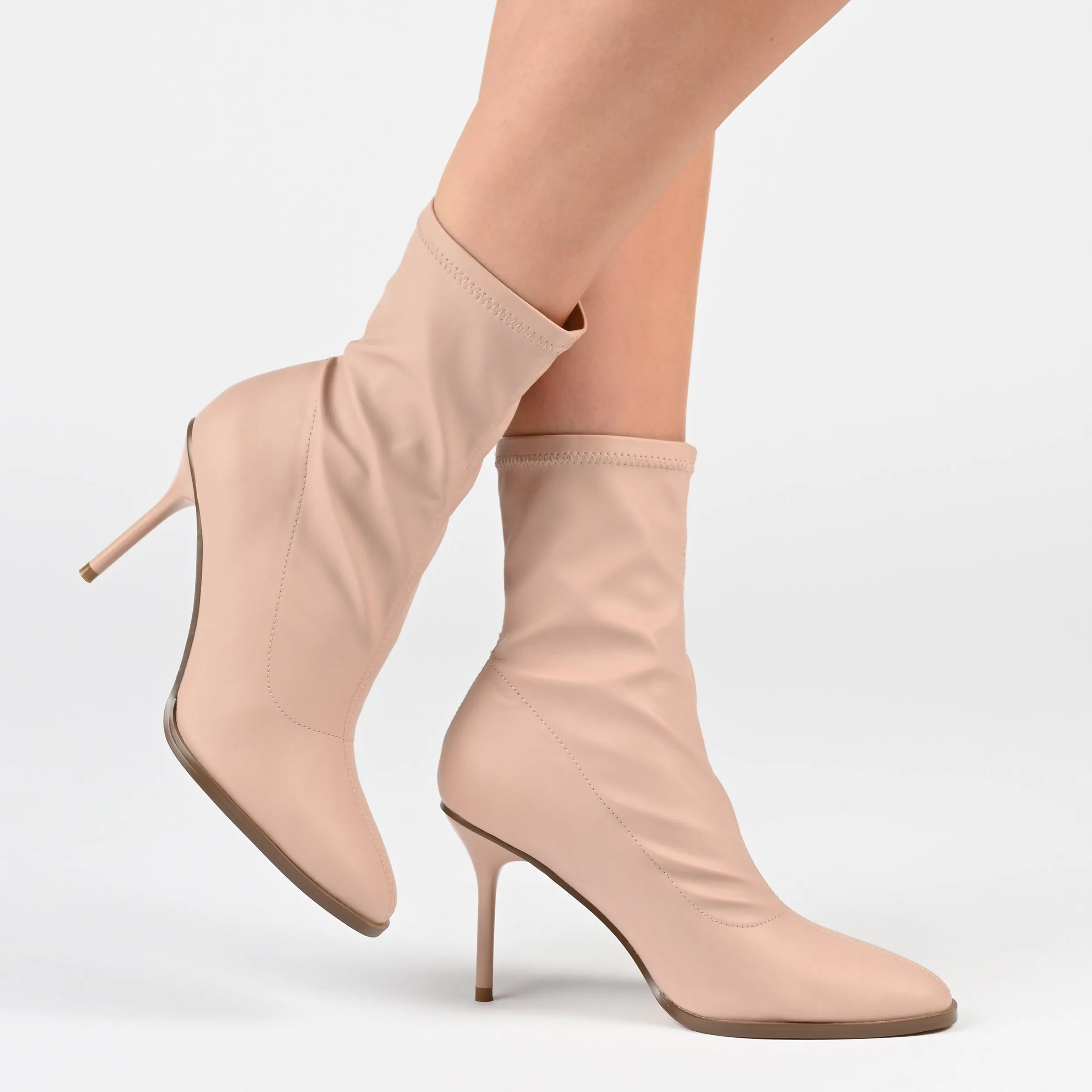 GIZZEL PULL ON BOOTIES IN FAUX LEATHER