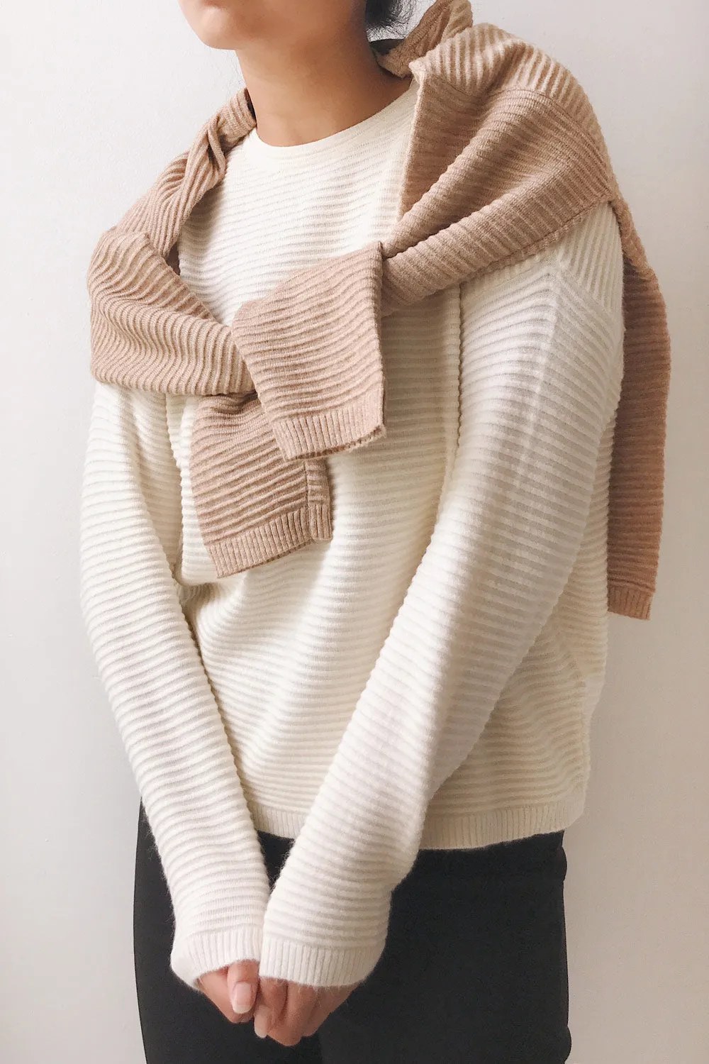 Knares Beige | Ribbed Round Collar Sweater