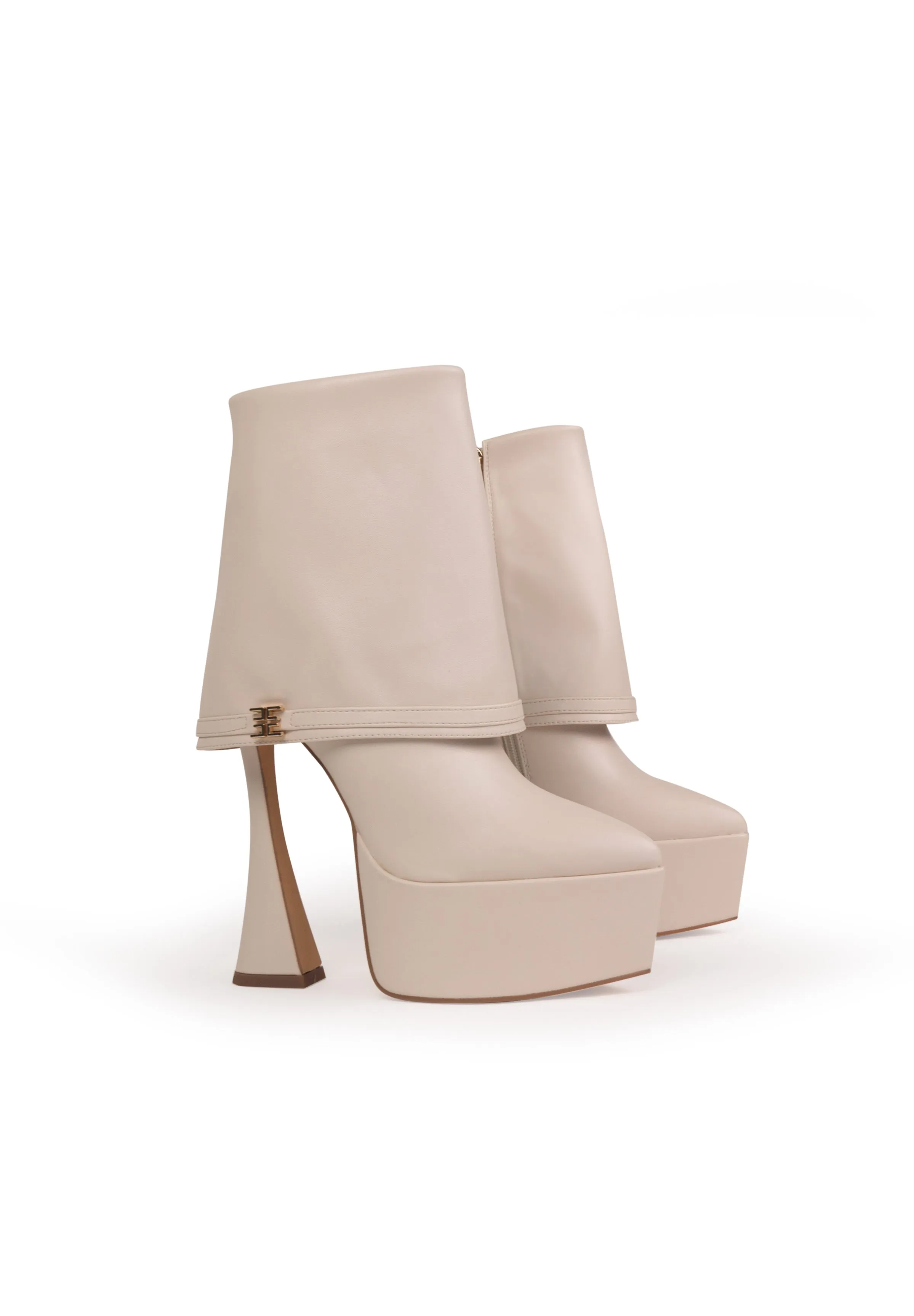 XANDRIA White Ivory - High platform pointy folded heeled boots