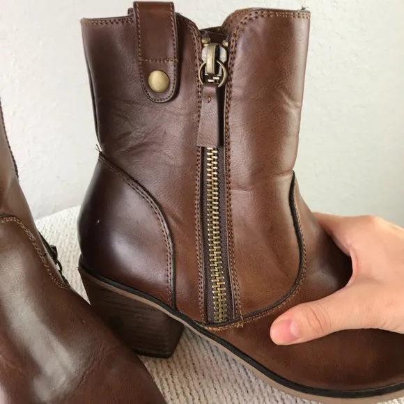 Zipper Heeled Boots